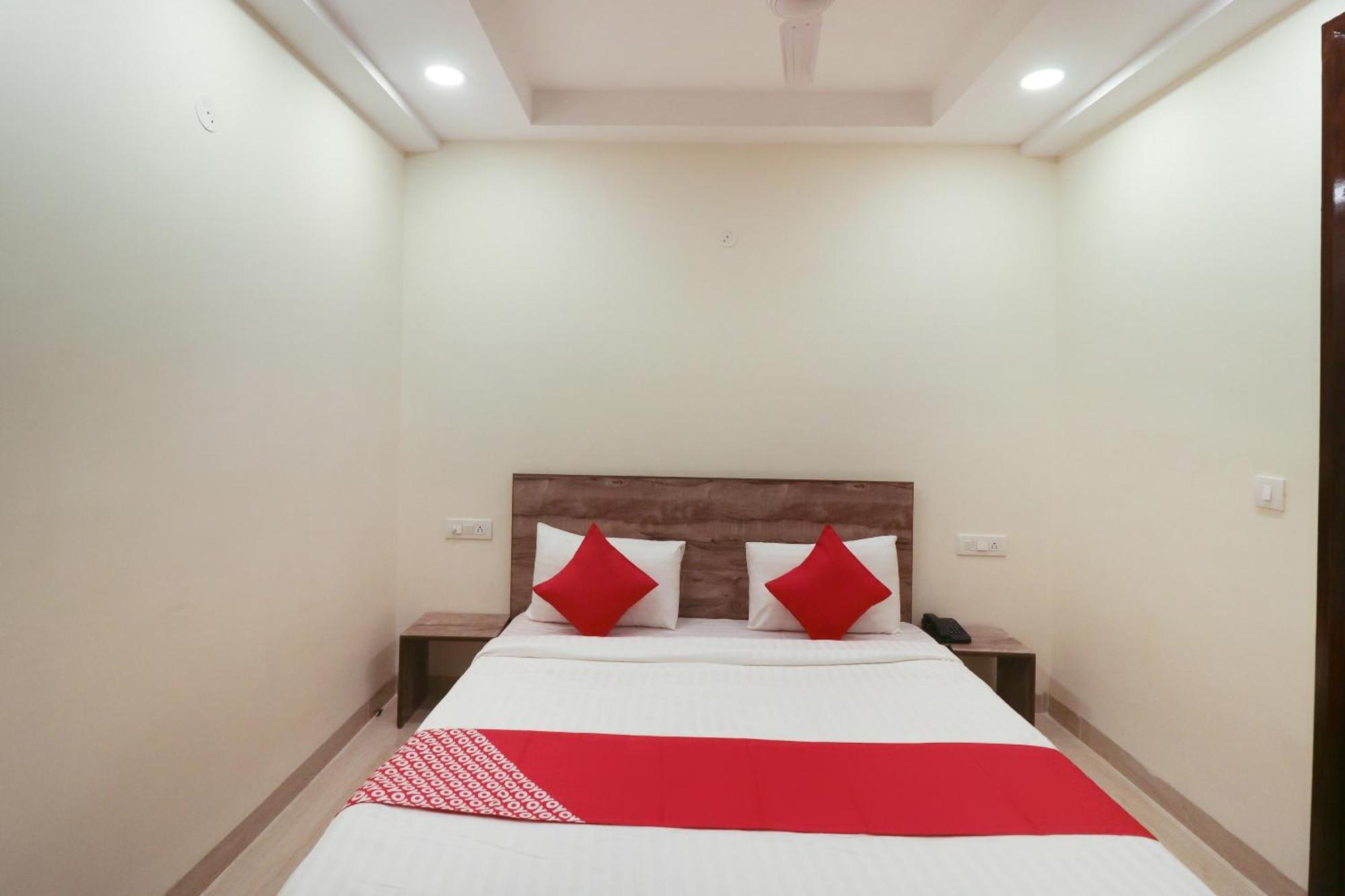 Super Hotel O Comfort Residency Near Artemis Hospital غورغاون المظهر الخارجي الصورة